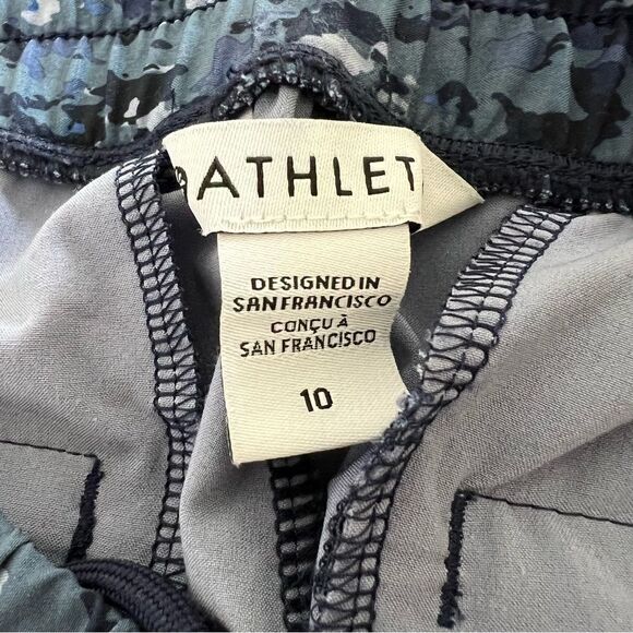 Athleta women’s size 10, high waisted animal print leggings - Picture 6 of 9